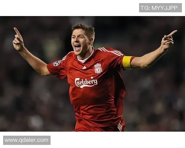 2023年度足球球星荣耀海报集结 见证顶级球员的精彩瞬间与卓越成就