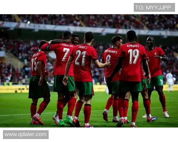 三大金靴引领国足新篇章 星光璀璨助力球队冲击世界杯荣耀